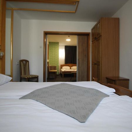 Hotel Pansion Stari Grad SJJ Exterior foto