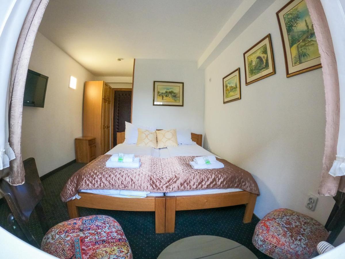 Hotel Pansion Stari Grad SJJ Exterior foto