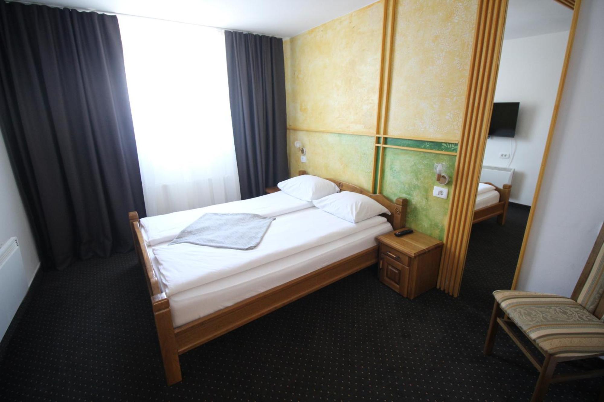 Hotel Pansion Stari Grad SJJ Exterior foto