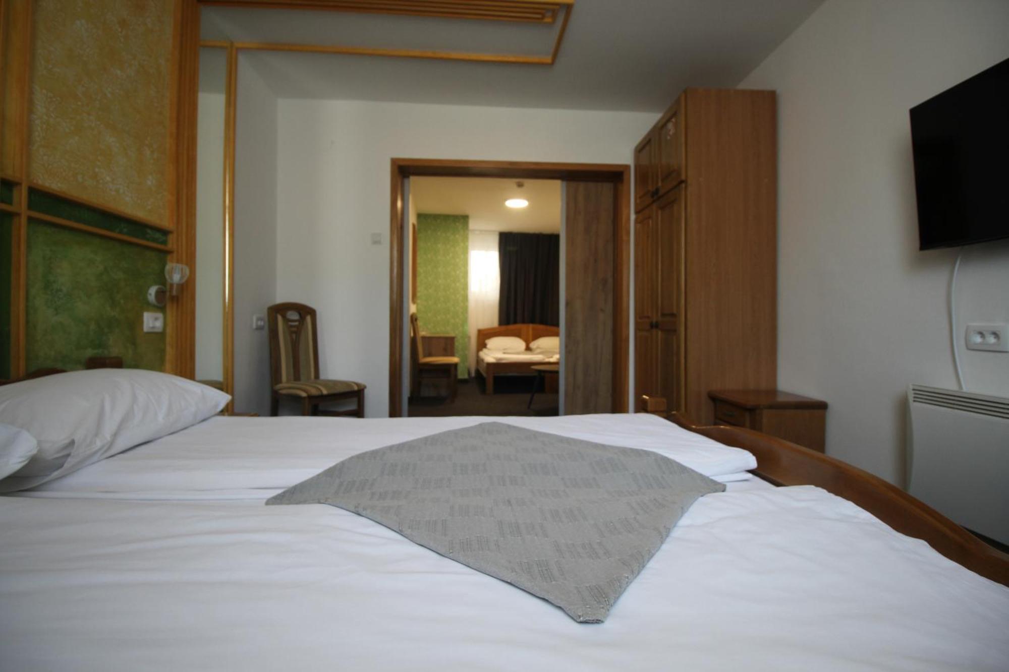 Hotel Pansion Stari Grad SJJ Exterior foto