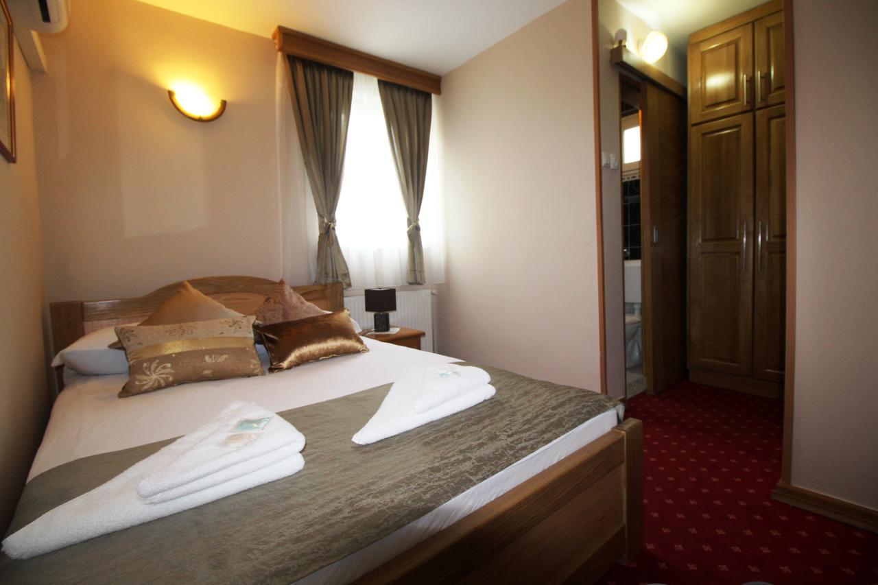 Hotel Pansion Stari Grad SJJ Exterior foto